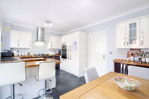 Kitchen/Diner- click for photo gallery